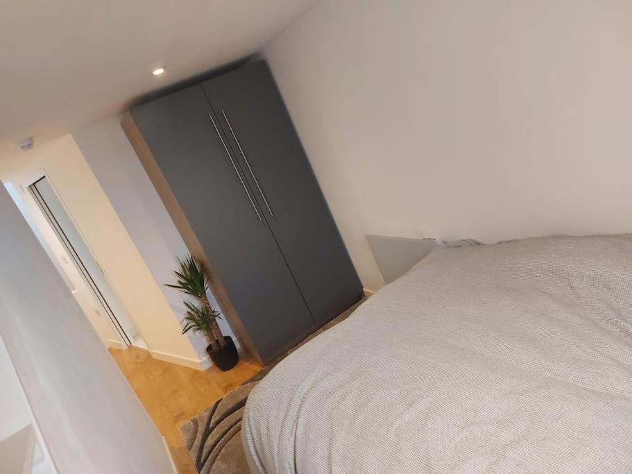 1 Bedroom Modern Duplex Southampton Exterior photo